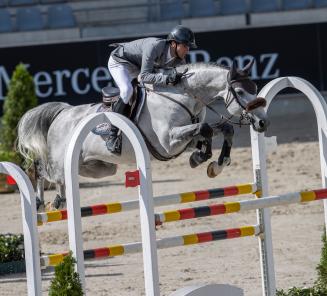 Mumbai van de Moerhoeve wint FEI Worldcup in Riyadh Mumbai van de Moerhoeve wint FEI Worldcup in Riyadh